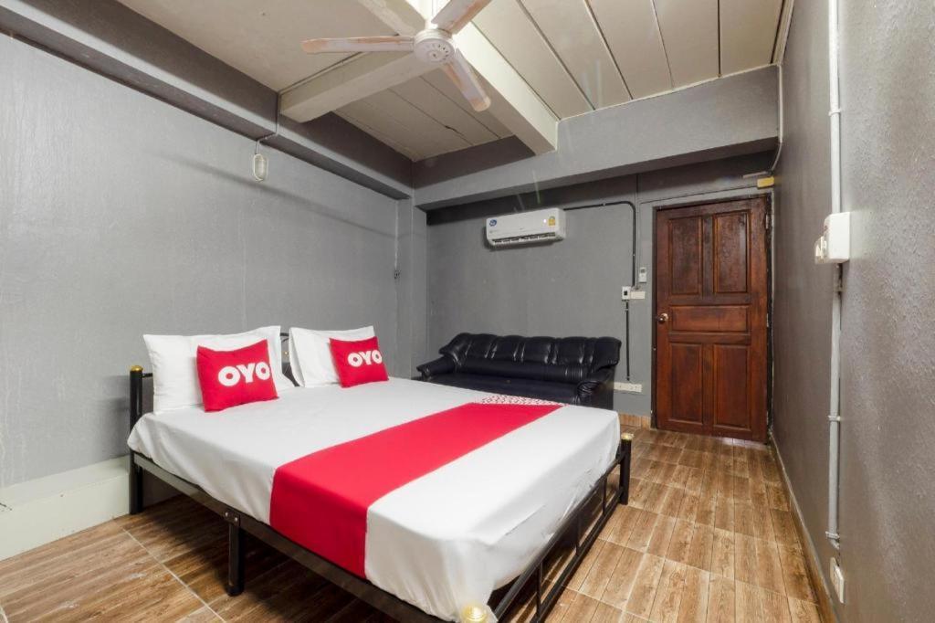 Oyo 1066 Encore Sea Side Pattaya Exterior foto